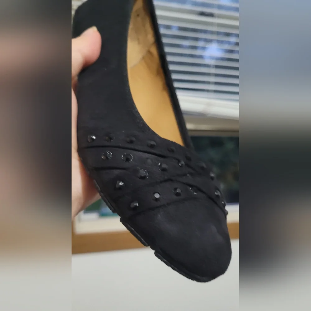 Rialto Black Women's Flats - Picture 5 of 12